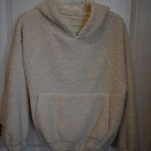 American Eagle draw string hooded sherpa